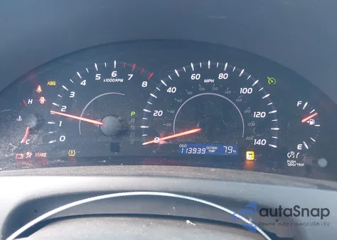 2010 Toyota Camry Le z USA, uszkodzony, nr VIN 4T1BF3EK3AU521156